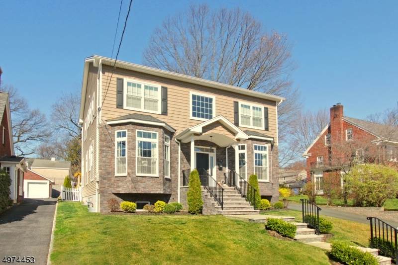 278 Essex Ave - Photo 1