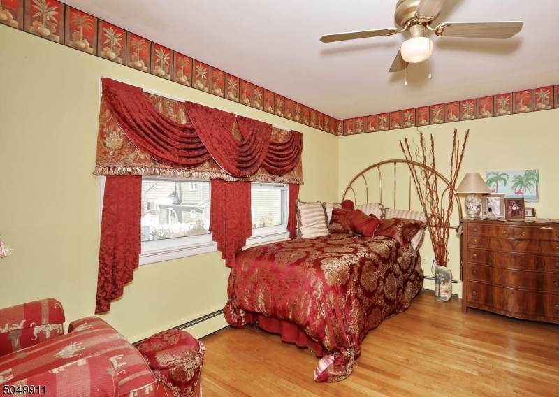 121 Crescent Ave - Photo 1