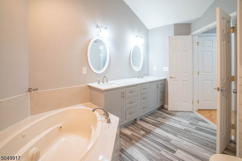 113 Regal Blvd - Photo 1