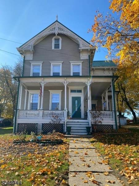 10 Ledgewood Ave - Photo 1