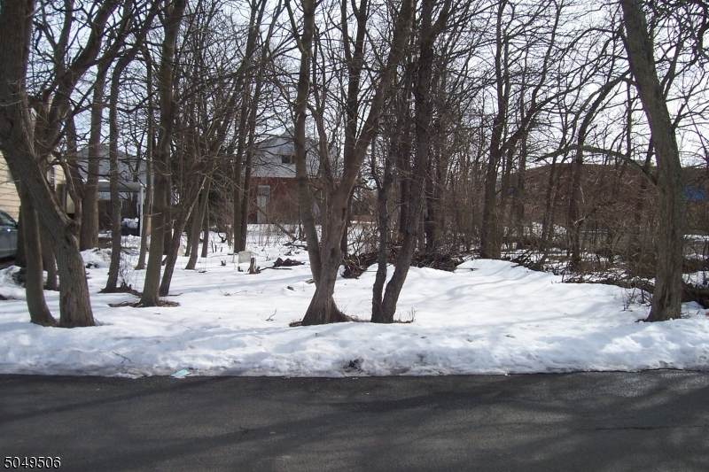 136 Martin St - Photo 1