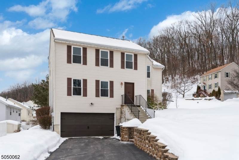 7 Jessica Ln - Photo 1