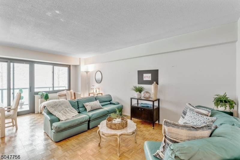 609 W South Orange Ave, 4N - Photo 1