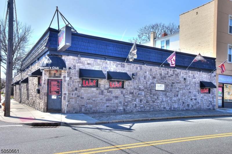 215 Belleville Ave - Photo 1