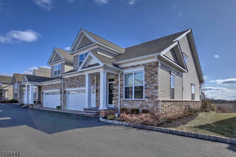 132 Van Cleef Dr - Photo 1