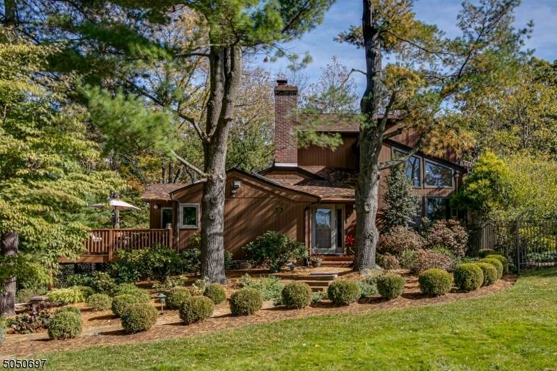 994 Mountain Ave - Photo 1