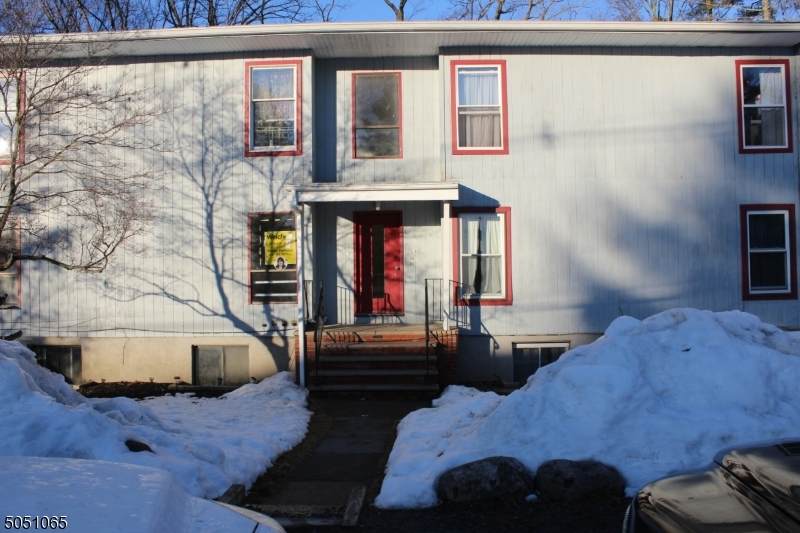 230 Lake Shore North - Photo 1