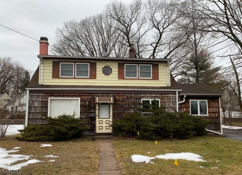 33 Cathy Ave - Photo 1