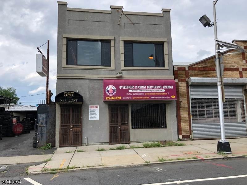 587 S Orange Ave - Photo 1