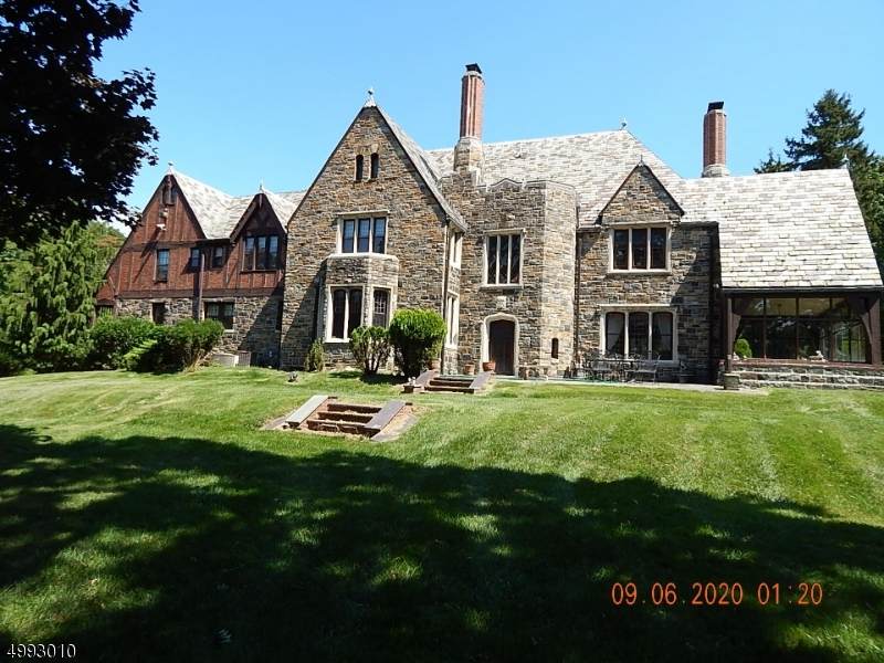 927 Rahway Rd - Photo 1