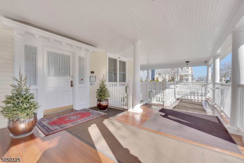 317 6th Ave - Photo 1