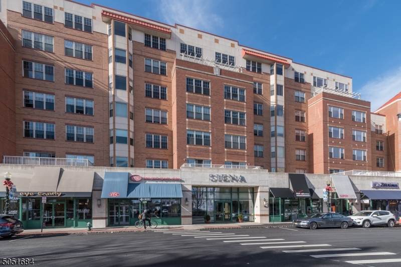 48 S Park St - Photo 1