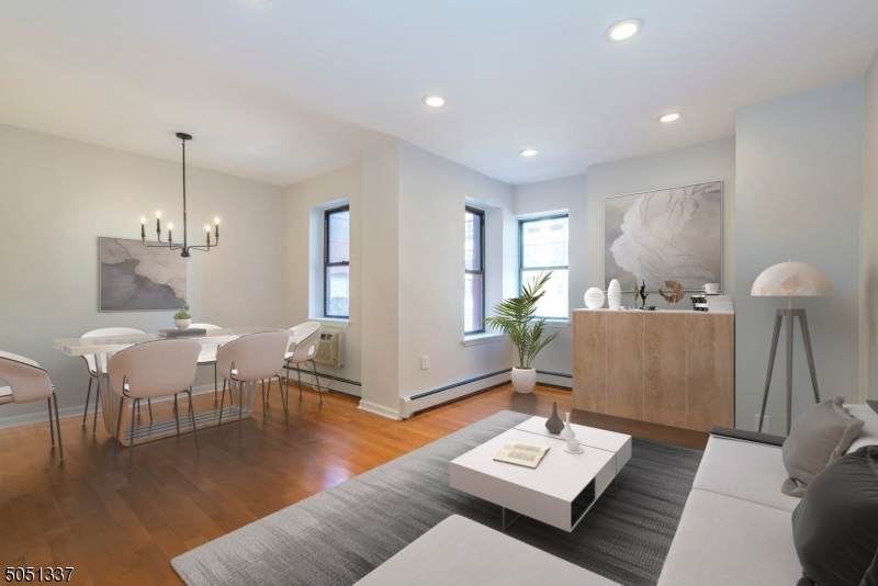 263 10th St - Photo 1