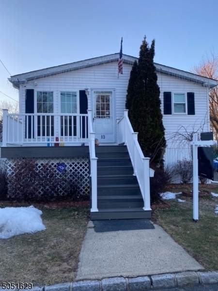 13 Finns Dr - Photo 1