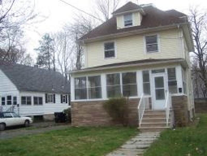 1208 Cameron Ave - Photo 1