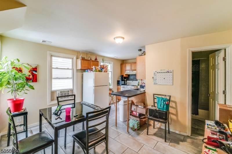 32 Hillman St - Photo 1