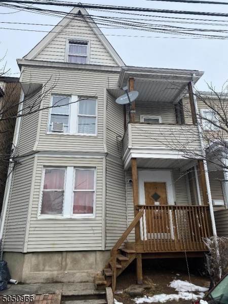 115 Warren St - Photo 1