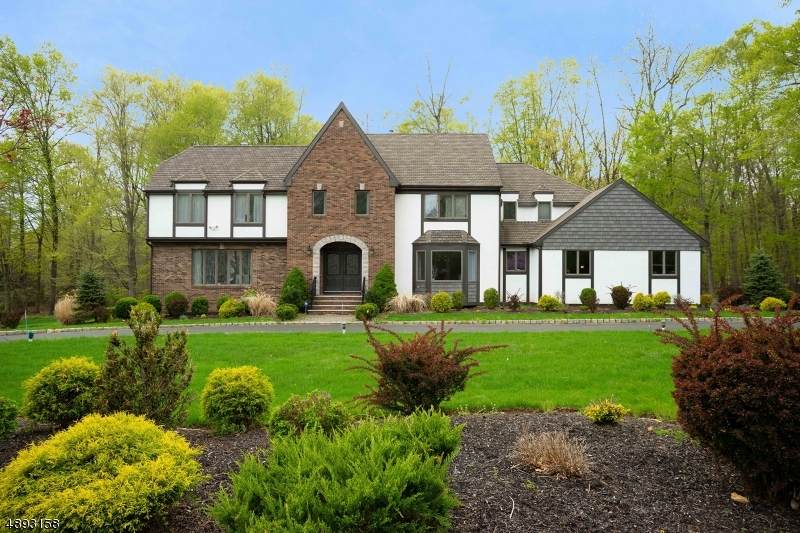 25 Deerwood Trl West - Photo 1