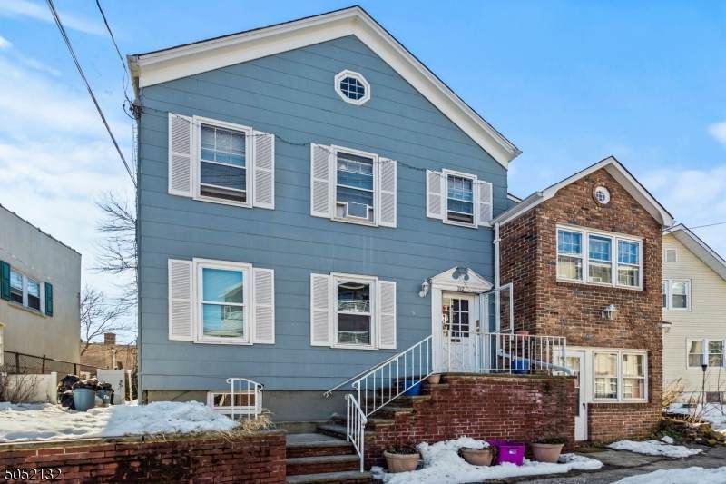212 Central Ave - Photo 1