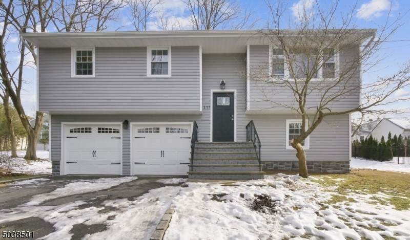 275 Grant St - Photo 1