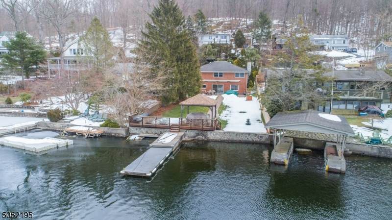 65 Edgemere Ave - Photo 1