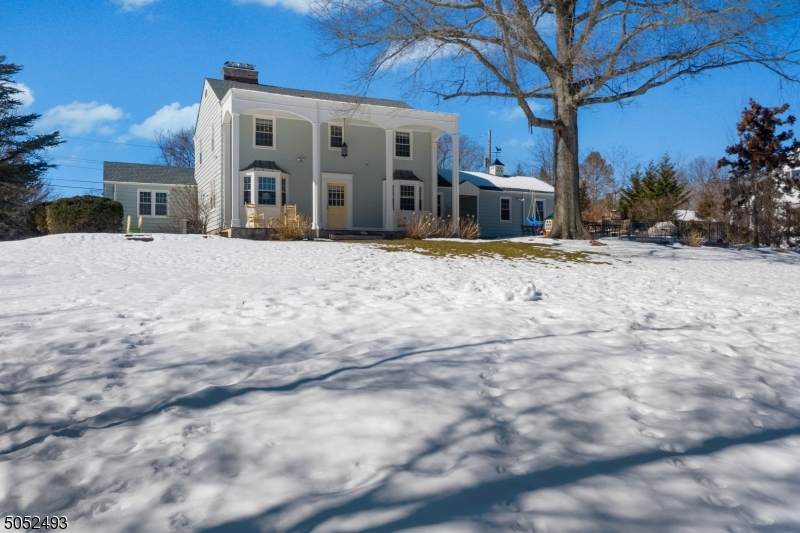 640 Maple Ave - Photo 1