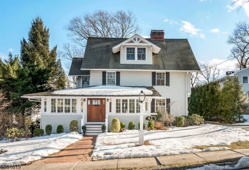 42 Oak Ridge Ave - Photo 1