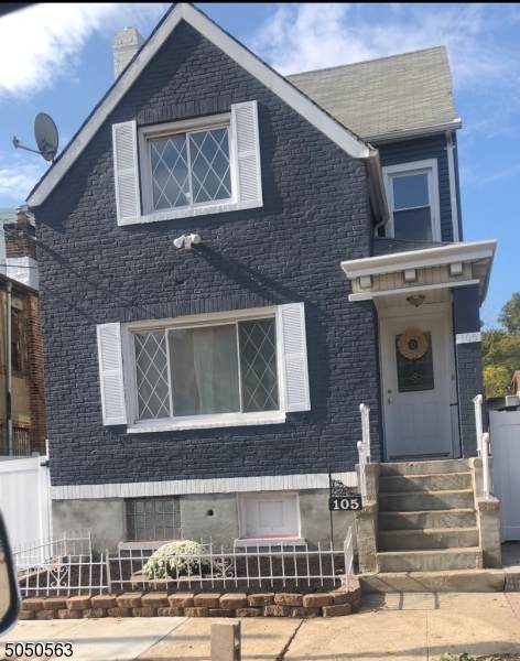 105 Girard Pl - Photo 1