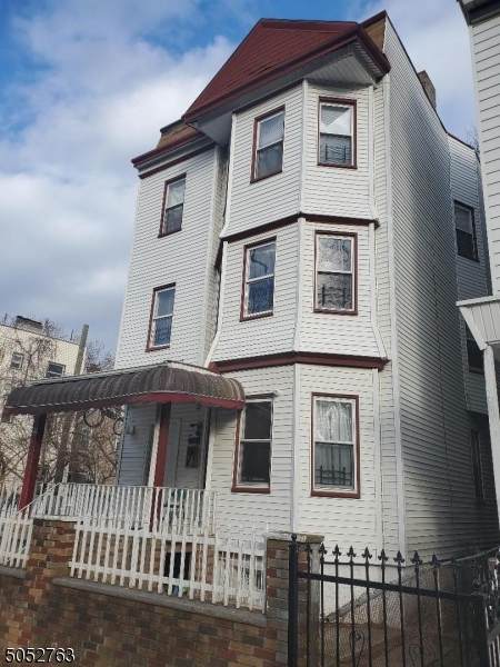 92 N 15th St - Photo 1