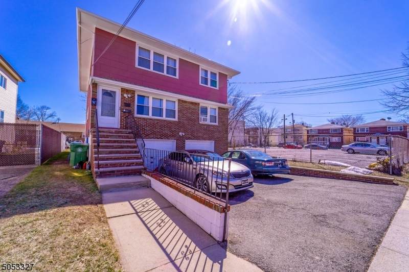 1210 Middlesex St - Photo 1