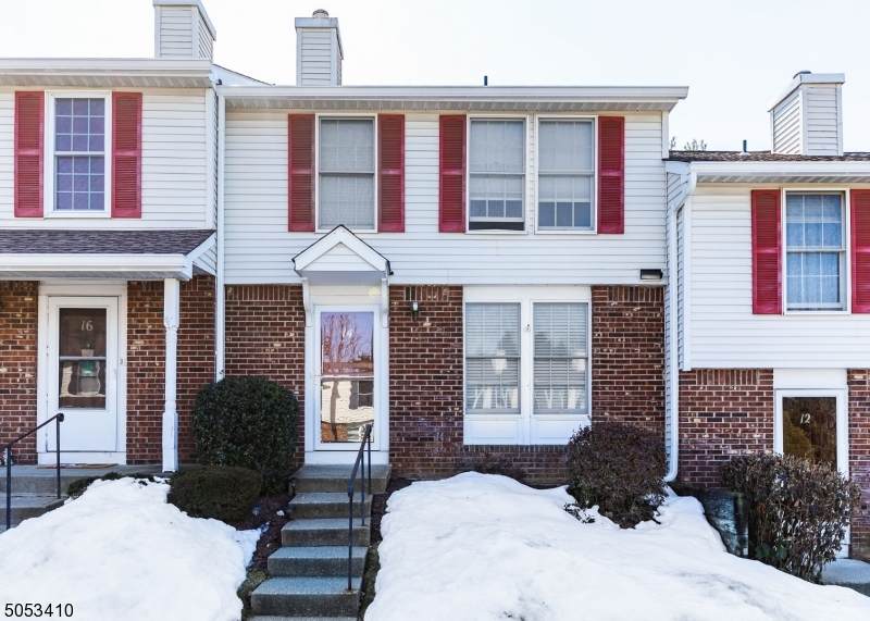 14 Liberty Ln - Photo 1