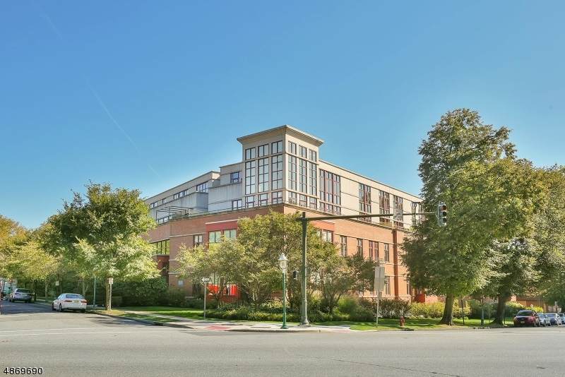 85 Park Ave Unit 108 - Photo 1