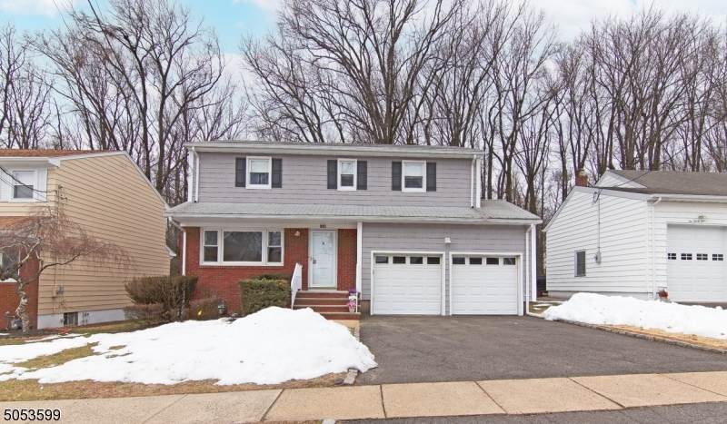 1030 Lowden Ave - Photo 1