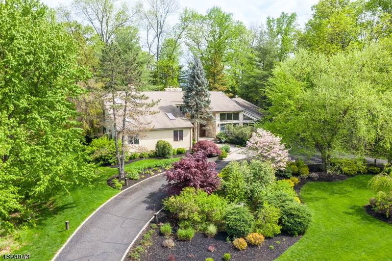 12 Heather Ln - Photo 1