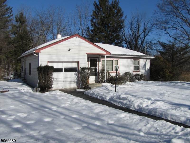198 Howard Blvd - Photo 1