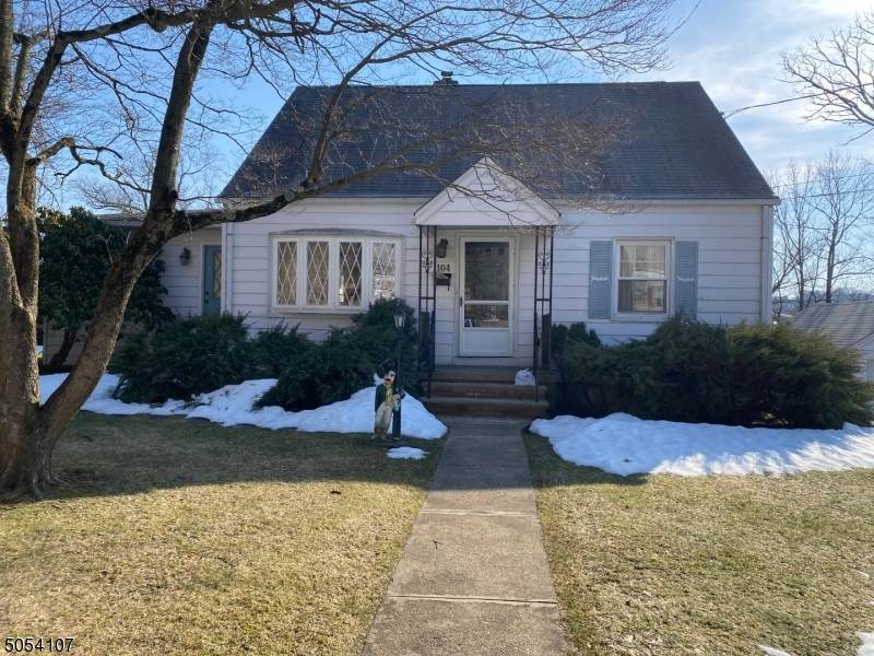 104 E Cooper St - Photo 1