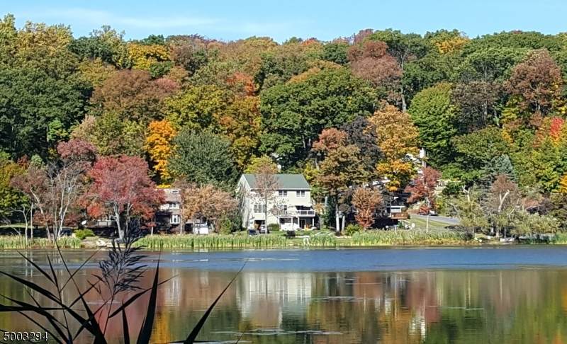 41 Lake Shore Dr - Photo 1