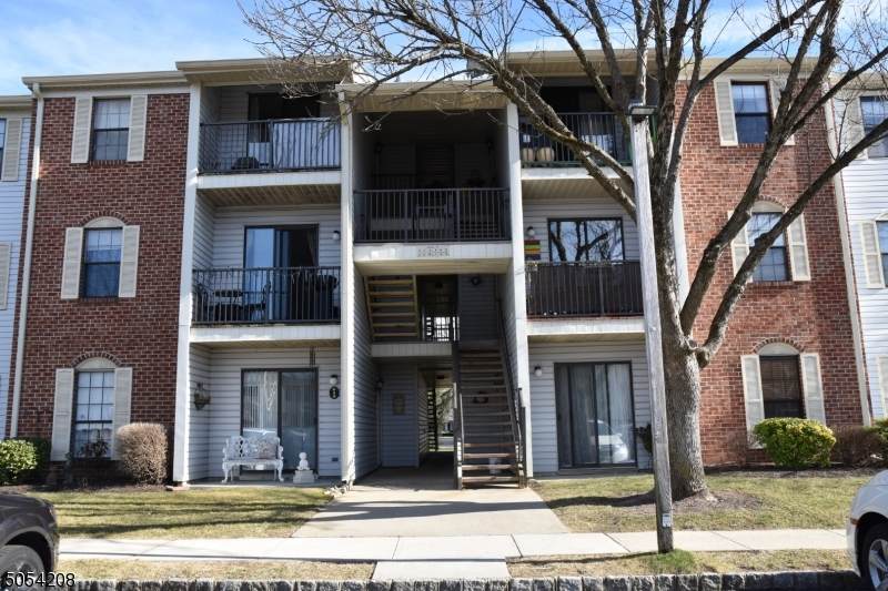 5 Mendrey Ct - Photo 1