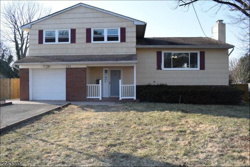 177 Winslow Ave - Photo 1