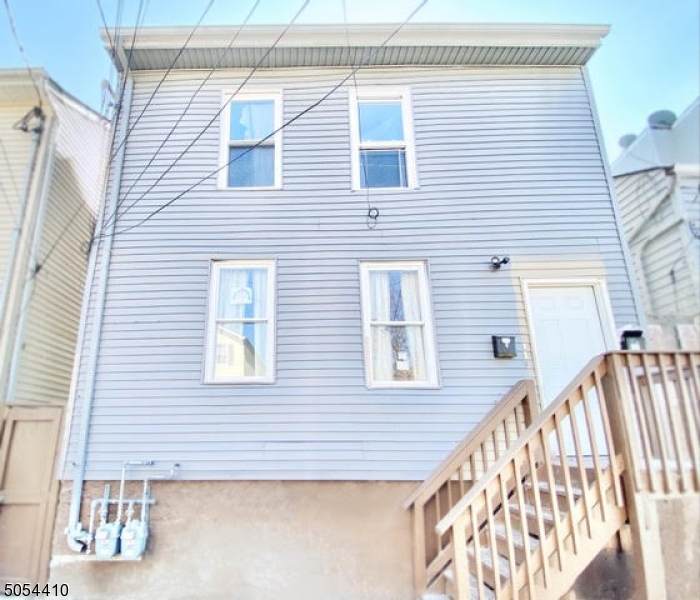 138 16th Ave - Photo 1
