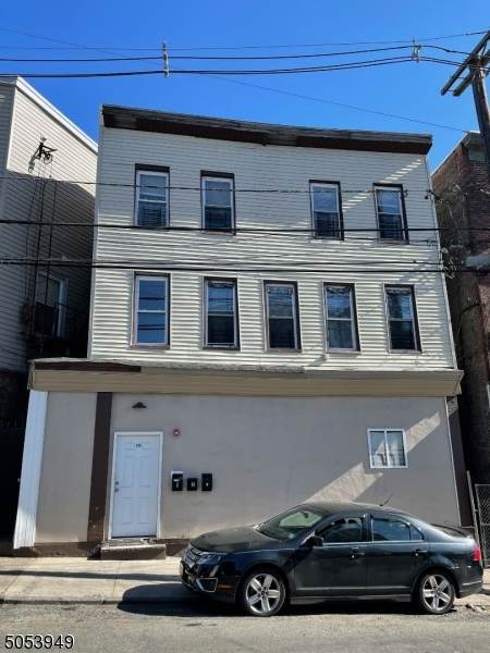 400 River St - Photo 1