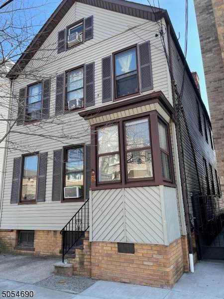 51 Kossuth St - Photo 1