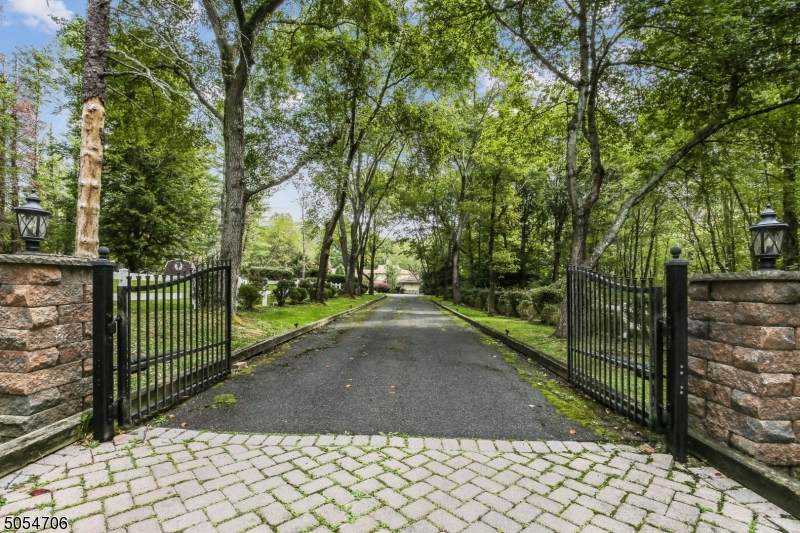 67 Fox Hunt Rd - Photo 1