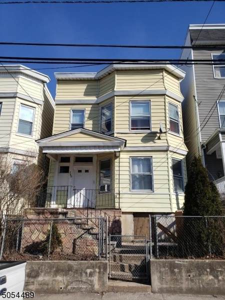 760 S 20th St - Photo 1