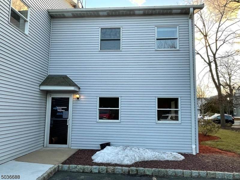 45 Perry St - Photo 1