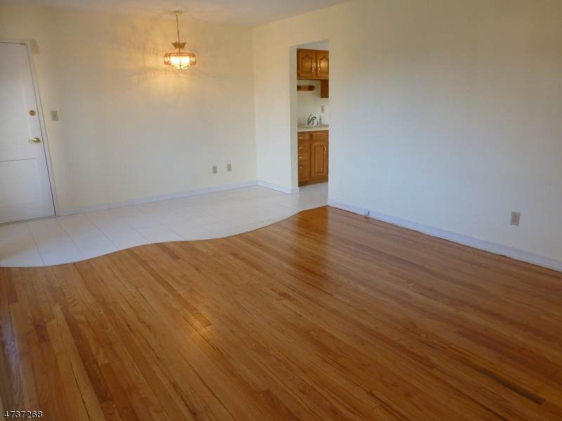 32 Troy Drive - Photo 1