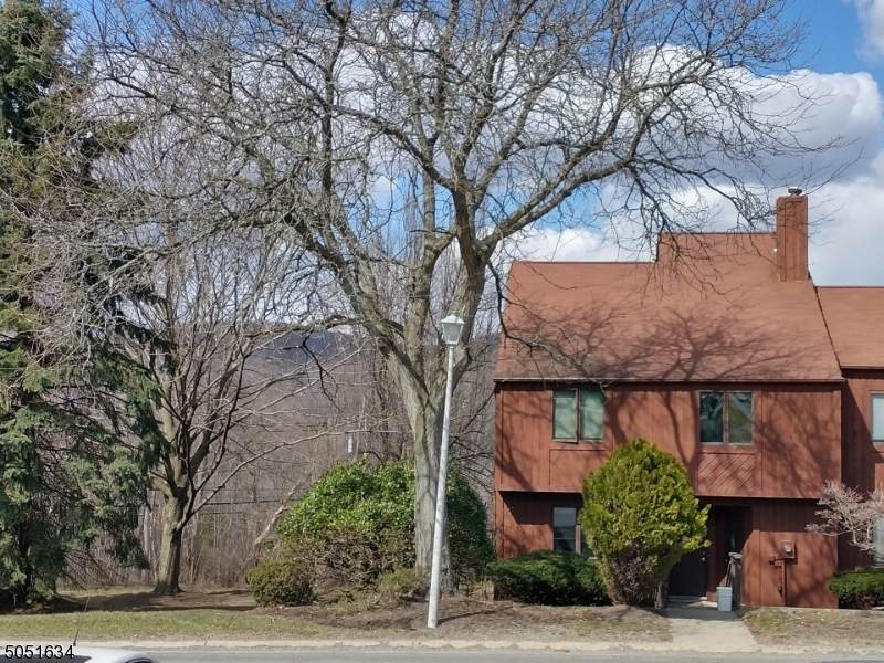 1 Stonehill Dr. 1 - Photo 1