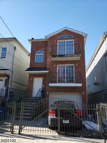 819 S 16th St - Photo 1