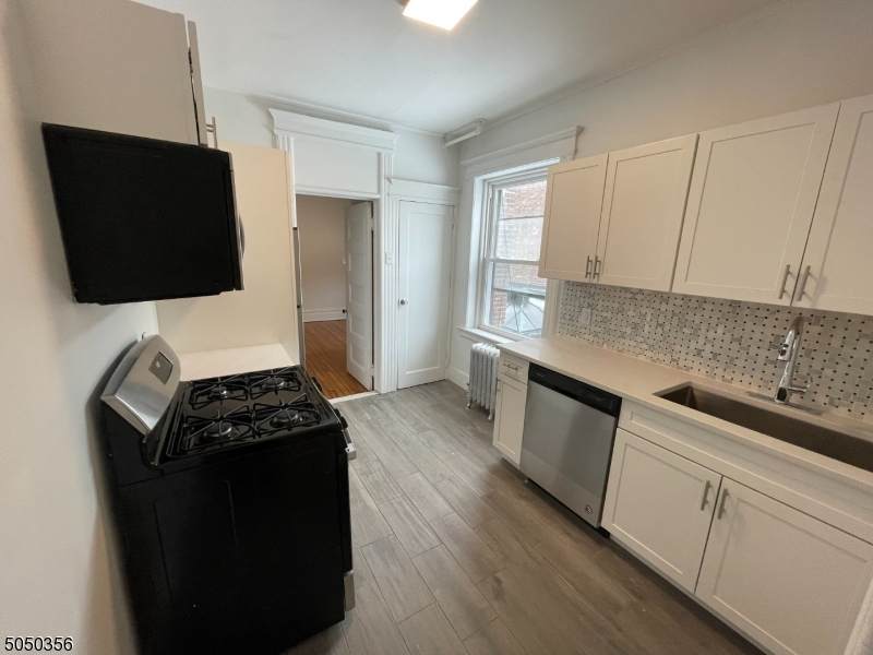 570 Bloomfield Ave - Photo 1