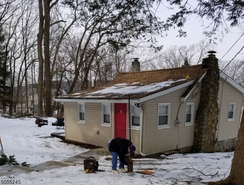 34 Old Woodland Trl - Photo 1